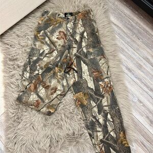 RedHead Women’s Woodland Camo Cargo Hunting Pants